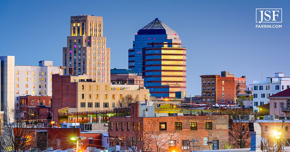 Vista del Horizonte de la cuidad de Durham, Carolina del Norte, también conocida como Bull City